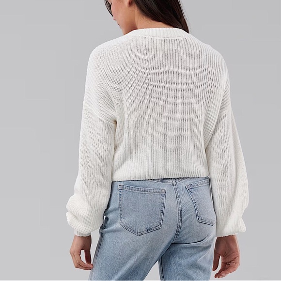Hollister Cozy Sweater - Picture 1 of 8